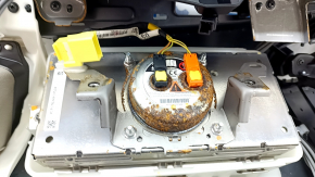 Торпедо передняя панель с AIRBAG Toyota Prius 50 17-22 черная с серым, под большой дисплей и проекцию, с накладкой JBL, царапины, под химчистку, ржавый пиропатрон