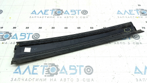Накладка двери боковая задняя левая Toyota Camry v55 15-17 usa черная, мат, сломано крепление
