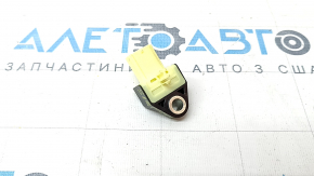 Датчик подушки безопасности задний правый Toyota Sienna 21-26