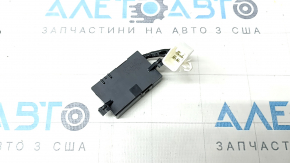 Блок управления подогревом руля Toyota Prius 16-22 в руле