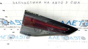 Фонарь внутренний дверь багажника левый Toyota Sienna 23-26 LE, XLE, Woodland