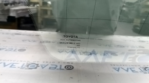 Geam din sticlă jalugă spate stânga Toyota Sienna 21-25 cu muluri cromate fără perdea