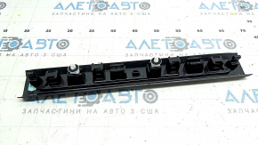 Накладка порога передняя левая BMW X5 G05 19-26 черная с хром вставкой BMW, с подсветкой, царапины