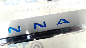 Garnitură prag față dreapta exterioară Toyota Sienna 21-25 crom cu iluminare din spate, zgârieturi