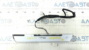 Garnitură prag față dreapta exterioară Toyota Sienna 21-25 crom cu iluminare din spate, zgârieturi