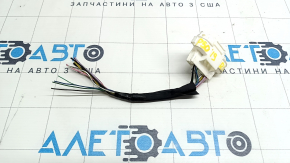 Фишка на проводку двери задняя левая Toyota Prius 50 16-22 10 пинов