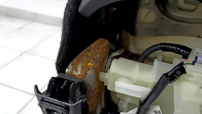 Водительское сидение Toyota Sienna 23-26 без Airbag, электрическое, подогрев, кожа бежевая, XLE, XSE, ржавое снизу, под химчистку