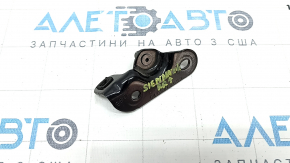 Кронштейн амортизатор двери багажника правый Toyota Sienna 22-26 на двери под электро