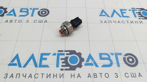 Датчик давления топлива Toyota Sienna 21-26 на топливной рейке, low