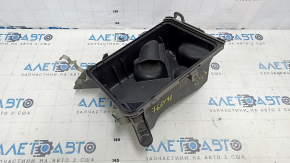 Нижняя крышка корпуса воздушного фильтра Toyota Camry v55 15-17 2.5 usa, сломано крепление