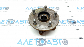 Ступица передняя левая Toyota Sienna 21-26