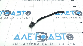 Фишка на сигнал High Toyota Sienna 21-26