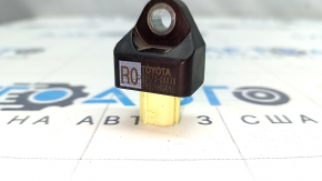 Датчик подушки безопасности передний правый Toyota Sienna 21-26 на телевизоре