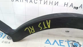 Decorație balama capac portbagaj stânga Cadillac ATS 13-18 negru, zgârieturi