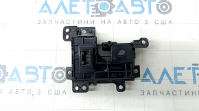 Блок кнопок центральной консоли Toyota Sienna 21-26 черный глянец