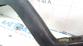 Накладка петли крышки багажника правая Mazda 6 14-21 черная, царапины