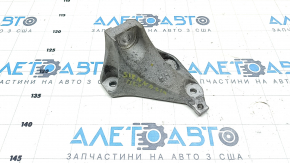 Кронштейн передней подушки двигателя Toyota Sienna 21-26