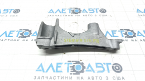 Кронштейн подушки двигателя правый Toyota Sienna 21-26