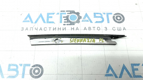 Накладка двери боковая передняя левая Toyota Sienna 21-26 передняя, черный мат, надломано крепление