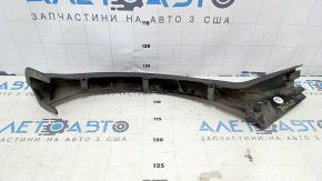 Накладка петли багажника левая Mercedes CLA 14-19 черная, царапины