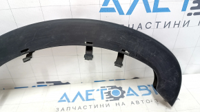 Накладка петли крышки багажника правая VW Passat b7 12-15 USA тип 1, царапины