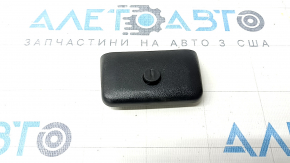 Накладка внутренней направляющей левого сидения 2-го ряда передняя Toyota Sienna 21-26 черная