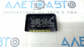 Накладка внутренней направляющей правого сидения 2-го ряда задняя Toyota Sienna 21-26 черная