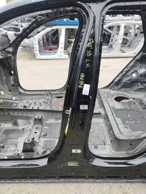 Стойка кузова центральная левая BMW X5 G05 19-26 на кузове, тычки