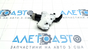 Замок лючка бензобака Toyota Sienna 21-26