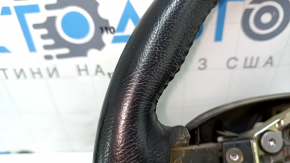 Руль голый Nissan Leaf 13-17 кожа черный с подогревом, трещины, царапины, затерт, вмятины