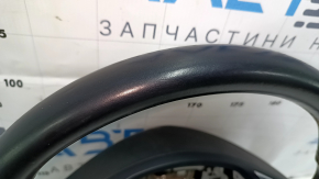Руль голый Infiniti QX30 17-19 кожа черный, белая строчка, царапины, порез