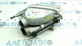 Поворотник левый Ford Escape MK3 17-19 рест, белый с птф, песок, царапины