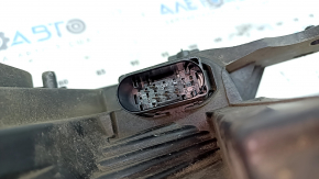 Фара передняя правая Ford Escape MK3 17-19 рест, галоген+led светлая, без крепления, сколы, паутинка
