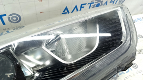 Фара передняя правая Ford Escape MK3 17-19 рест, галоген+led светлая, без крепления, сколы, паутинка