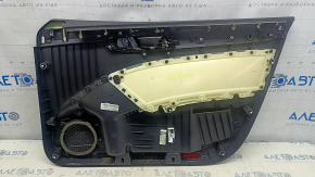 Обшивка двери карточка передняя левая VW Passat b8 16-19 USA черная с черной вставкой пластик, подлокотник кожа, молдинг черный структура, с ручкой, царапины, вмятина