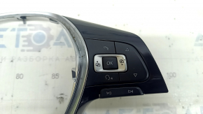 Кнопки управления на руле VW Passat b8 16-19 USA с обрамлением