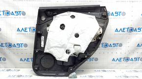 Обшивка двери карточка задняя левая Ford Escape MK3 17-19 рест черная с черной вставкой пластик, подлокотник черная кожа, с хром ручкой, под пищалку, царапины