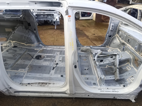 Stâlp caroserie dreapta centru Toyota Sienna 21-24 pe caroserie, alb