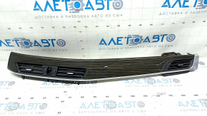 Накладка передней панели с дефлекторами правая BMW X1 F48 16-19 хром + под дерево, надломано крепление