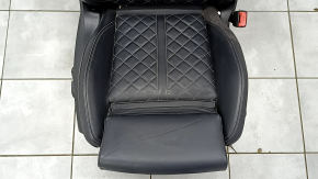 Пассажирское сидение Audi Q5 80A 18-20 с airbag, электрическое, подогрев, кожа черная с серой строчкой, Sport, S-Line, дефект кожи