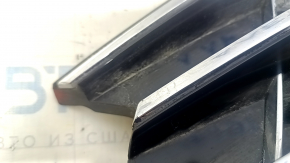 Решетка радиатора grill со значком VW Passat b8 16-19 USA R-Line, без уплотнителя, песок, оплавлена, полез хром