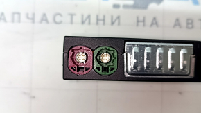 USB HUB AUX Audi Q5 80A 18-24 полезла краска