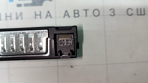 USB HUB AUX Audi Q5 80A 18-24 полезла краска