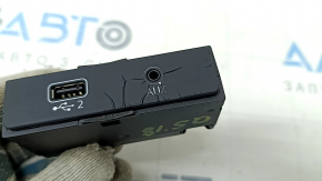 USB HUB AUX Audi Q5 80A 18-24 полезла краска