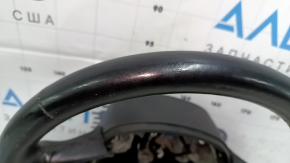 Руль голый Jeep Cherokee KL 14-21 кожа черная, с подогревом, с нижней накладкой, царапины, потертость, тычки