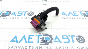 Фишка на блок ECU компьютер двигателя Audi Q5 80A 18 3.0T фиолетовая