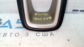 Накладка кнопок руля нижняя Jeep Renegade 16-18 золотистая, царапины