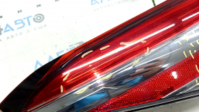 Фонарь внешний крыло левый Toyota Camry v70 18-20 галоген, светлый, царапины