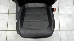 Пассажирское сидение VW Passat b8 16-19 USA без airbag, кожа черная, механическое, стрельнувшее