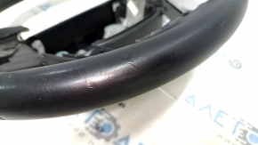 Руль голый Jeep Cherokee KL 14-20 кожа черная, без подогрева, с нижней накладкой, царапины, тычки